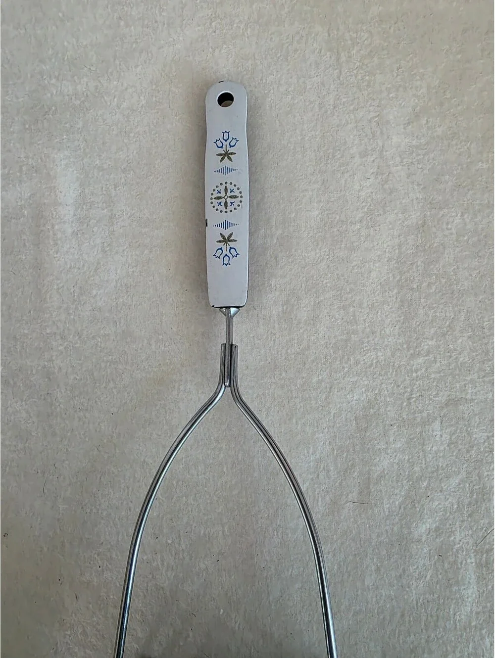 Vintage Wire Potato Masher Blue Floral White Handle Retro Kitchen Utensil